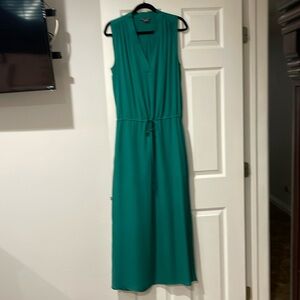 Vince Dress with slits Vince green maxi size medium 100 silk